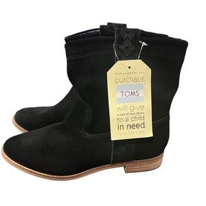 NEW Tom’s Black Suede Laurel Boots